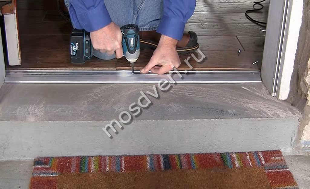 Накладка дверного порога Накладка дверного порога